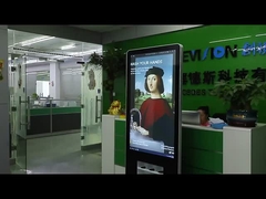 Stazione di ricarica wireless per cellulari da 55 pollici Android Chiosco pubblicitario LCD