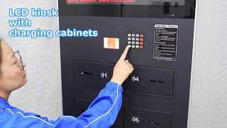 La segnaletica intelligente da 43 pollici ricarica i telefoni