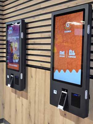 Chiosco di pagamento interattivo Full HD da 32 pollici con schermo multi-touch a 10 punti e metodi di pagamento multipli integrati